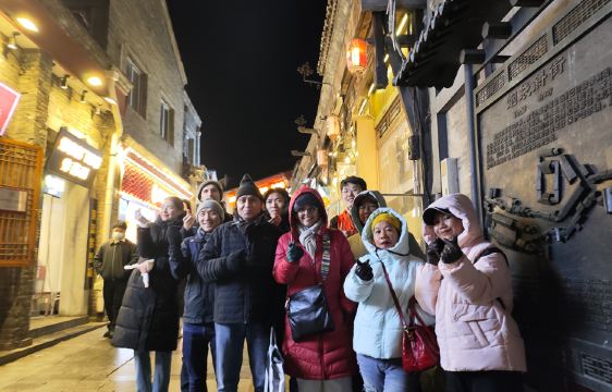 Beijing City Walk: Experience Local Life in Hutongs & Old Beijing Heritage 