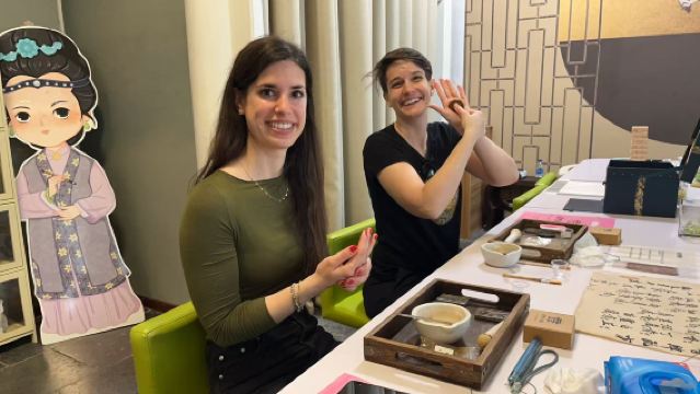 Пекин: Мастер-класс по изготовлению традиционных ароматических табличек - Eatwith