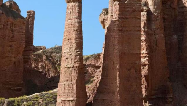 Ice Valley Danxia + (Rainbow Danxia/Alien Valley/Kangle Grassland) pilih satu, lawatan sehari