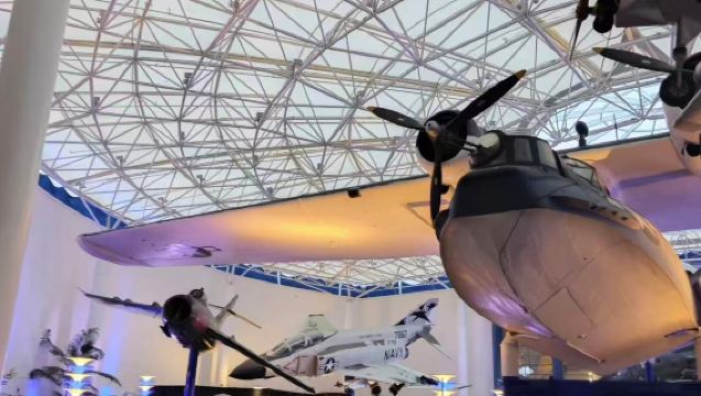 アメリカ ラホヤ・ビーチ＋サンディエゴ航空宇宙博物館＋サンセット・クリフス＋海軍航空博物館