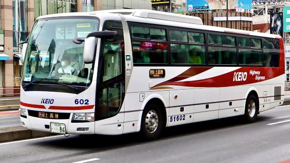 Direkte hurtigbus fra Tokyo Shinjuku og Tokyo Station til Kamikochi Bus Center - Friske Shinshu