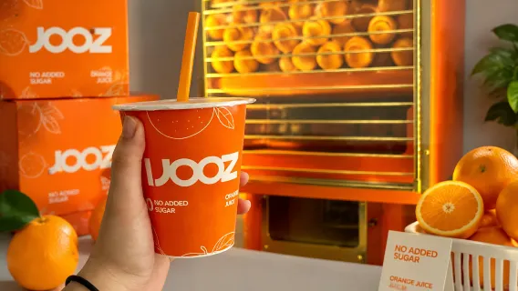 Ваучер/купон на обмен свежевыжатого апельсинового сока IJOOZ в Сингапуре