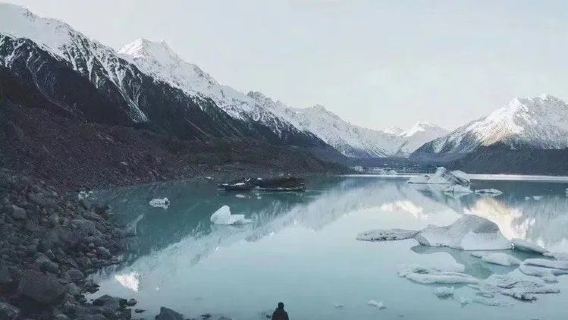 New Zealand Tasman glacier helicopter hike (2-hour blue ice exploration + full guide equipment)