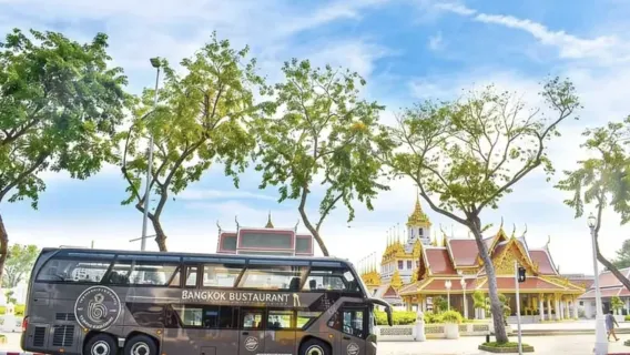 Bangkok mad- og sightseeing busoplevelse (panoramisk byudsigt + populær sightseeingbus + immersiv udsigt + autentisk thai smag)