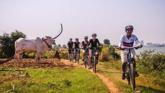 Phnom Penh: Silk Islands Bike Tour