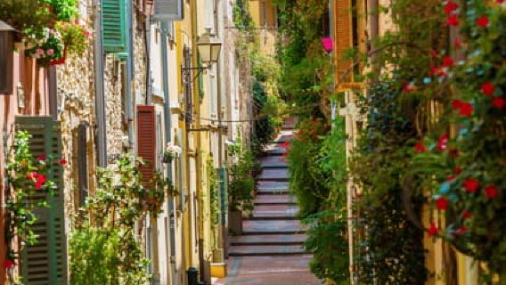 Antibes Walking Tour + little tasting and souvenir