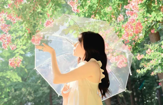 南京Trip Moments【個人寫真跟拍/團隊航拍/情侶街拍/婚紗攝影攝像微電影/翻譯】