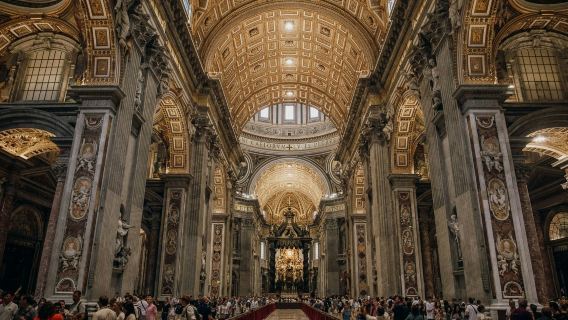 Vatican Museums & St. Peter's Basilica: Fast Track Ticket + Guided Tour