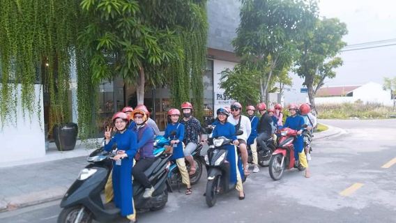 Recorrido gastronómico en moto y visitas turísticas por Da Nang a cargo de las chicas motoristas de Ao Dai