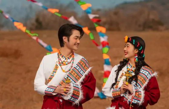 安多Trip Moments【約拍攝影跟拍街拍抓拍航拍/婚紗寫真/微電影宣傳片/多語種翻譯】