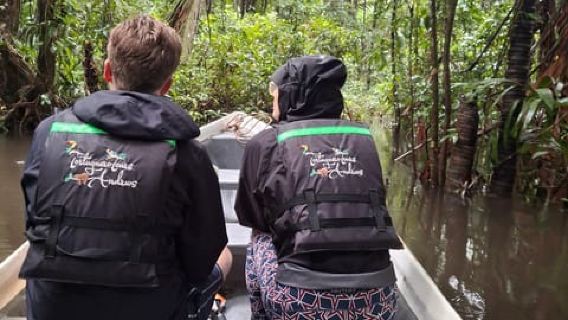 Tortuguero: experiencia en canoa en el Parque Nacional Tortuguero