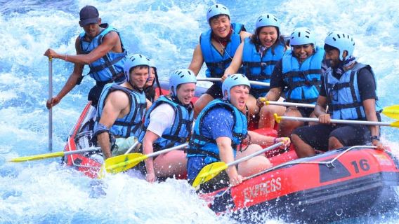 Side/Antalya: Jeep-, Buggy-, Rafting- und Zipline-Tour mit Mittagessen