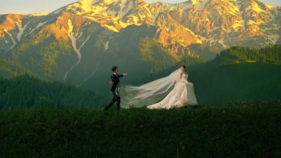伊犁旅拍【新疆婚禮攝影拍攝設施/恰西/庫德寧/情侶結婚紀念照/照片完整】