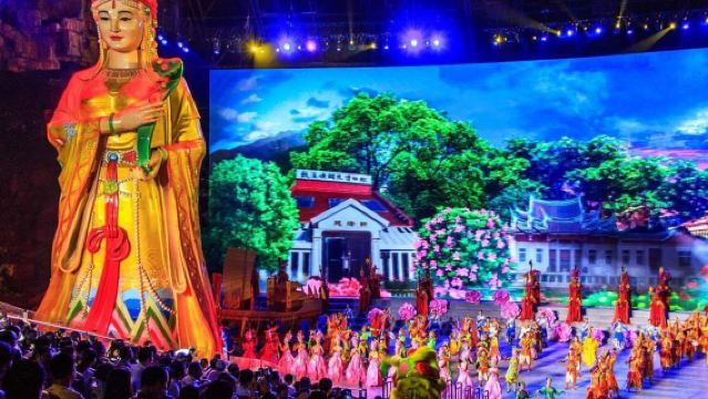 廈門老院子+閩南伝説ショー+海上小火车+集美学村ワンデーツアー【プライベートツアー】