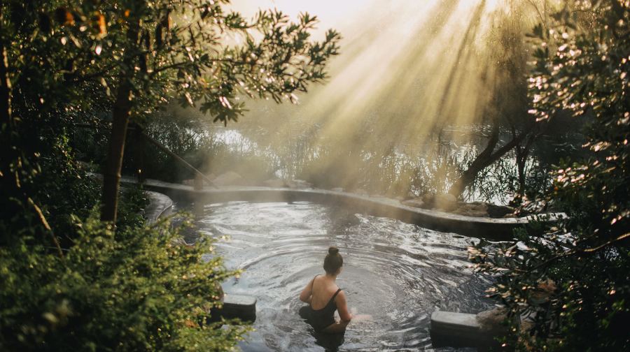 墨爾本莫寧頓｜半島溫泉+藝術酒莊+亞瑟王座一日遊【四人成團】