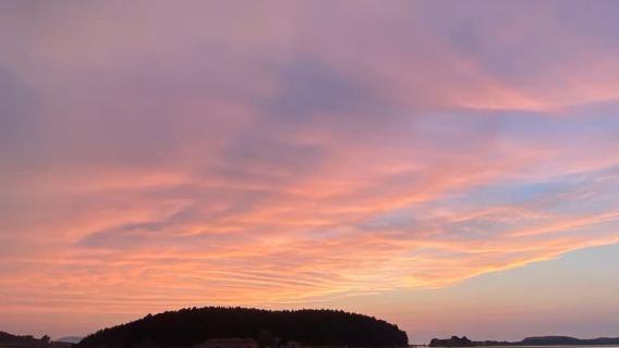 從地拉那出發：薩贊、卡拉布倫海灘之旅和發羅拉滑翔傘