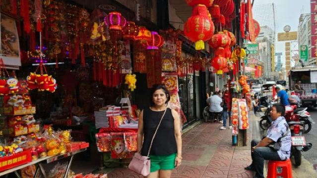 Bangkok: Tur Terpandu di Chinatown + Kunjungan ke Wat Chakrawat