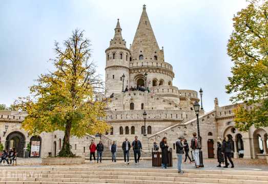 Budapest Castle Hill + Fisherman's Bastion + Matthias Church + Danube River Cruise Day Tour