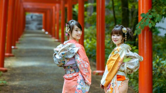 Lawatan Setengah Hari Sapporo Hokkaido | Kumpulan Kecil Eksklusif | Pengalaman Kimono: Pengalaman Kimono KITAYA Koikiya + Berdoa di Kuil + Taman White Lover + Taman Nakajima