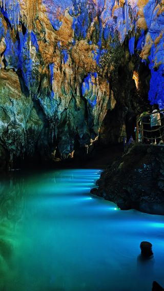 1-day Tour to Zhijindong Cave and Zhijin Grand Canyon in Bijie, Guizhou (Bilingual Service in Chinese and English)