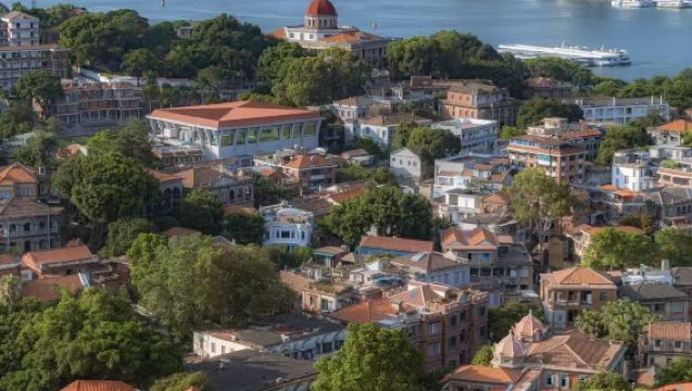 1-day tour of Xiamen Kulangsu and Nanputuo with English/Korean-speaking guide