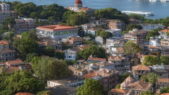 [Mehrsprachiger Reiseleiter optional] Xiamen Gulangyu + Nanputuo Tagesausflug 2-7 Personen Privattour