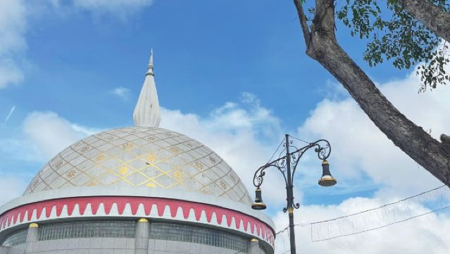 9 Tarikan Pilihan Brunei · Pakej Kenderaan Eksklusif 5/7 Tempat Duduk untuk Lawatan Sehari, Temani Sepanjang Perjalanan