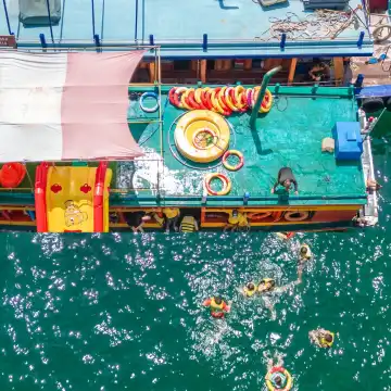 ニャチャン島巡り ニャチャン港＋バインセイン シュノーケリング＆海上