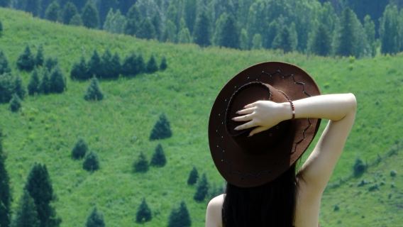 [Kumpulan Kecil & Pakej Persendirian] Lawatan Sehari ke Hutan Simpan Qiaxi Xinjiang Yili | Pengangkutan dari Pintu ke Pintu · Termasuk rakaman udara