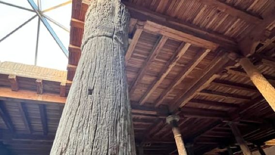 希瓦古城「伊欽卡拉」導覽（當地導遊帶隊）