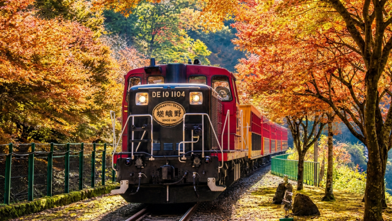 Lawatan Sehari Kumpulan Kecil 9 Orang: Arashiyama Kyoto + Kuil Kibune + Sanzen-in (Pilihan: Kereta Api Pelancongan Sagano)