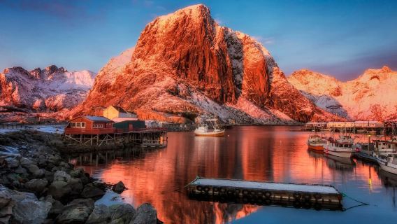 Reine Henningsvaer Stadium+Islas Lofoten privado