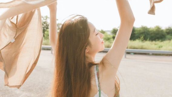 西班牙格拉納達Trip Moments【司機兼導遊兼Trip Moments航拍+婚紗攝影微電影+化妝服飾+定制包車】