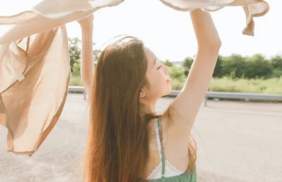 本溪Trip Moments【一對一約拍跟拍婚拍街拍抓拍航拍攝影攝像/多語言翻譯】