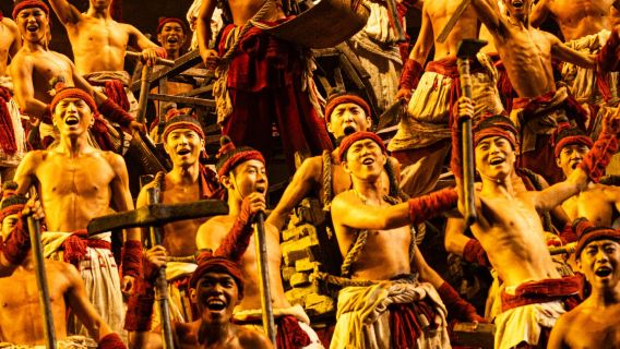 Xi'an's "The Mighty Qin Dynasty": A journey through time, immersing you in the millennia-old splendor of the Qin Dynasty.