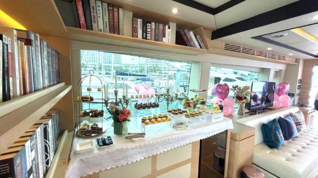 廈門五緣灣68呎豪華遊艇包船出海～支持海釣生日求婚高端商務接待