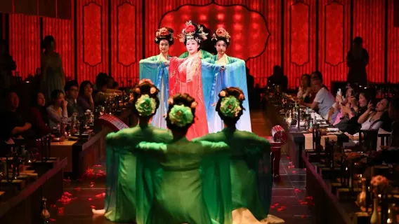 Qingdao Lanqi Banquet Immersive Imperial Feast Experience (Food and Beverages & cultural fusion + visual delight + Chinese-style performance + optional Clothes & Accessories and makeup experience)