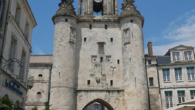 ลาโรแชล: ทัวร์เดินชมเมืองเก่าและวิเยอซ์-พอร์ตพร้อมไกด์