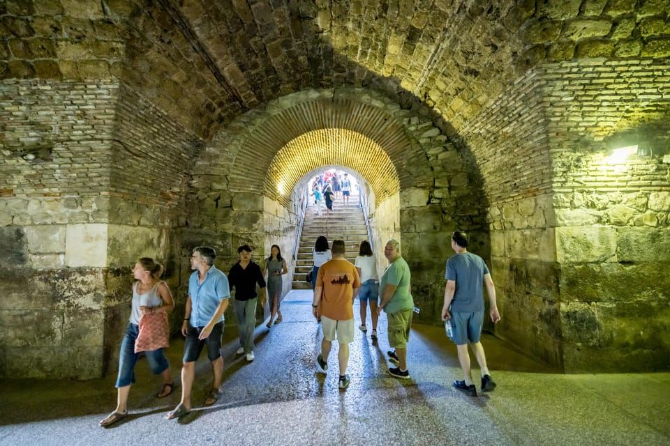 Split: Tour de Juego de Tronos con visita a la bodega del Palacio de Diocleciano