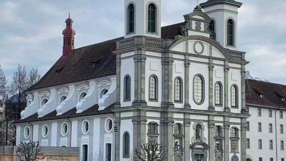 瑞士蘇黎世聖加倫修道院圖書館+聖加倫老城+阿彭策爾村莊一日遊