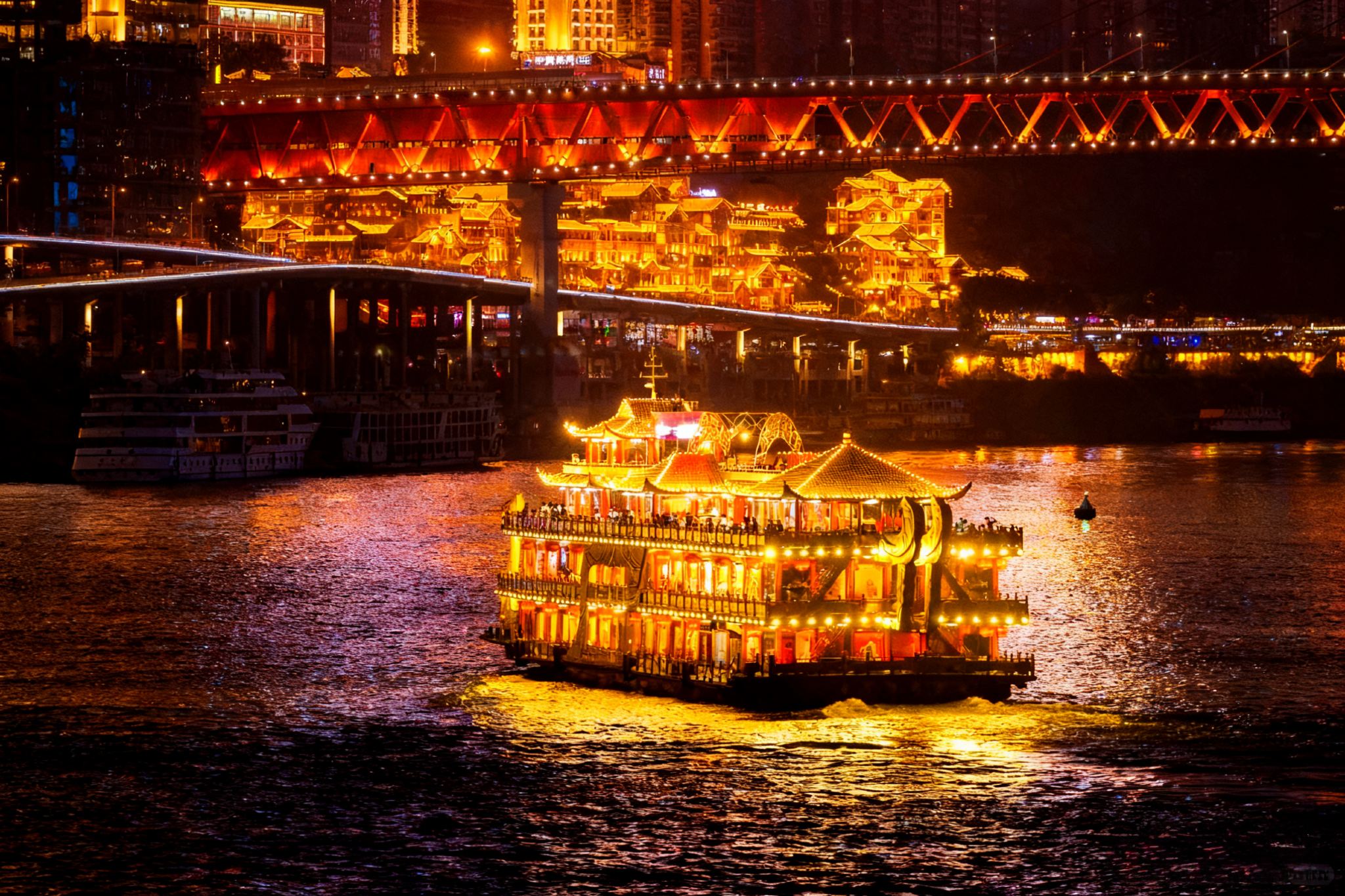 Chongqing Two Rivers Cruise - Hongya Cave Pier/Chaotianmen Pier (Premium Night Tour/Day Tour + Chongqing Night Views + Experience the Riverside City's Charm)