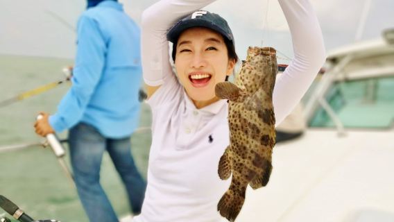 Singapore Yacht Fishing Tour