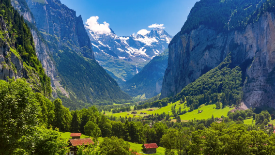 Customized Chinese route to Jungfraujoch - top of Europe: Staubbach falls, Lauterbrunnen village, Jungfraujoch - top of Europe and ice palace - Jungfraujoch