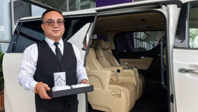 Private charter service for Guangdong, Hong Kong and Macau, 7-seater dual-plate nanny vehicle pick-up service to any destination in the Greater Bay Area, customizable itinerary, available for large conferences, professional fleet