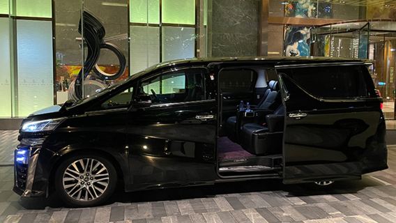 Servizio privato di noleggio con conducente esclusivo per trasferimenti diretti transfrontalieri Hong Kong-Shenzhen e Hong Kong-Macau (sola andata o andata e ritorno), veicolo commerciale da 7 posti con pick-up a domicilio, passaggio doganale rapido e destinazione diretta in qualsiasi località della Greater Bay Area