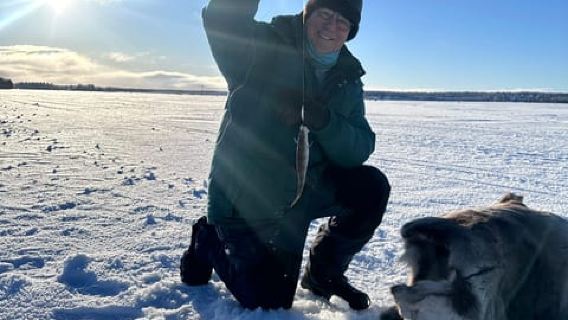 Luleå: Isfiskeri på den frosne sø - med en guide