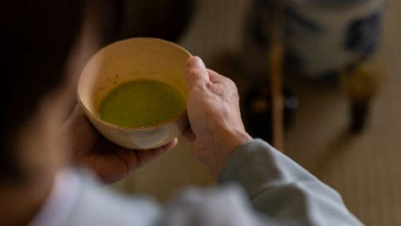 Expérience de cérémonie du thé à Kyoto : Salon de thé paisible près d'un sanctuaire (partagé / privatisé : 1 groupe)