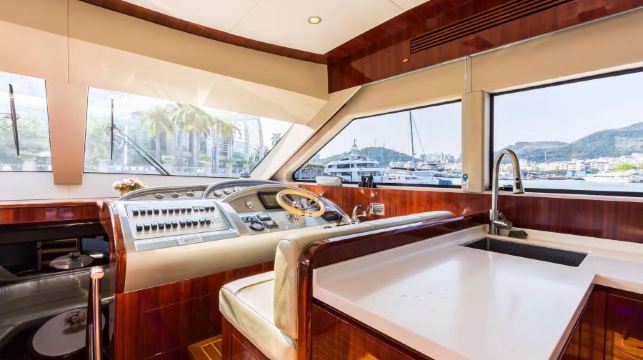 惠州巽寮灣包遊艇68尺 商務艇團建佳選 海釣滑梯多體驗