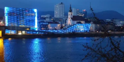 【奧地利林茨】電子藝術中心+林茨新主教座堂+多瑙河遊船一日遊