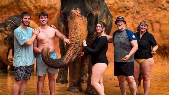 Lawatan sehari di Pusat Penjagaan Gajah Phuket, Kem Gajah Thai Meng, Phuket, Thailand